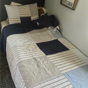 Pottery Barn twin comforter with sham
